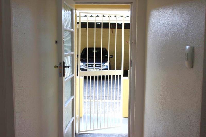To Let 2 Bedroom Property for Rent in Fish Hoek Western Cape